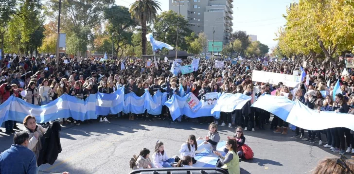 Paro: el 85% de los docentes del ámbito público no se presentaron en las aulas