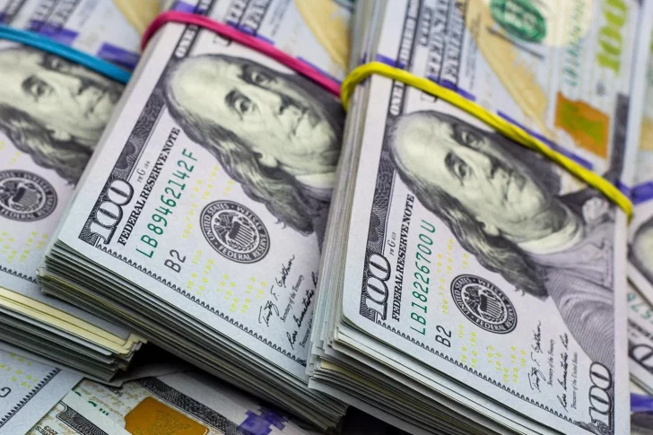 El dólar “blue” tuvo una leve suba y se negoció a $201 por unidad