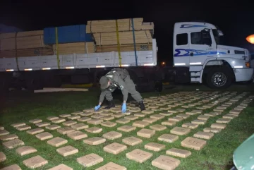 Secuestro de 244 Kg de droga en Entre Ríos: el camión venía a San Juan ¿la marihuana también?