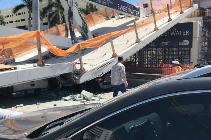 EEUU: se derrumbó un puente peatonal en Miami y hay cuatro muertos