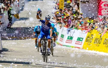 Alaphilippe se impuso en la penúltima etapa y es líder de la general