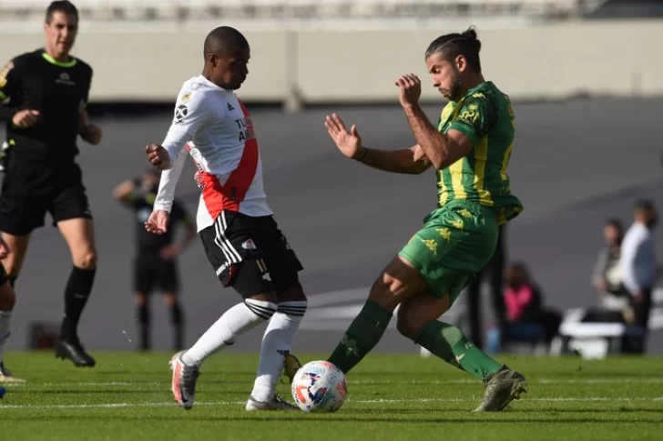 River goleó a Aldosivi, clasificó a cuartos de final y por ahora habrá Superclásico