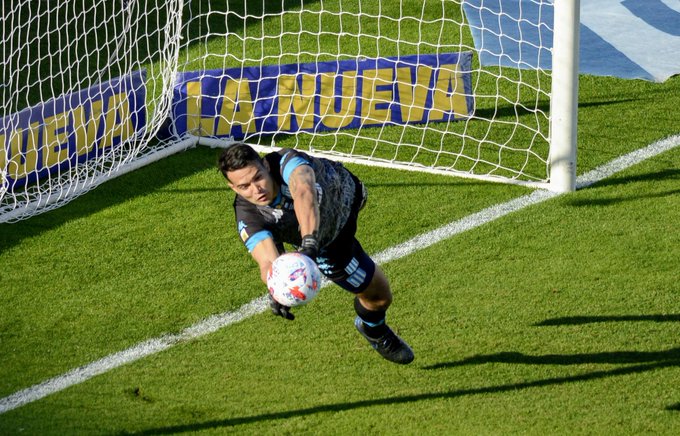 Gómez, arquero de Racing: “A mis compañeros les dije que íbamos a pasar por penales”