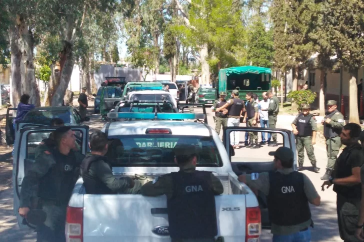 Cuatro detenidos y secuestro de droga y dinero en allanamientos en simultáneo de Gendarmería