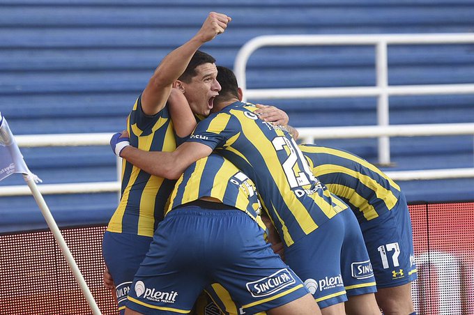 Rosario Central venció a Vélez con un golazo de Vecchio en el descuento