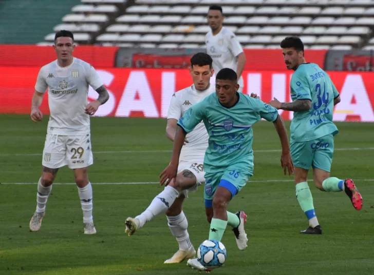 Godoy Cruz le ganó a Racing en los penales y pasó a cuartos