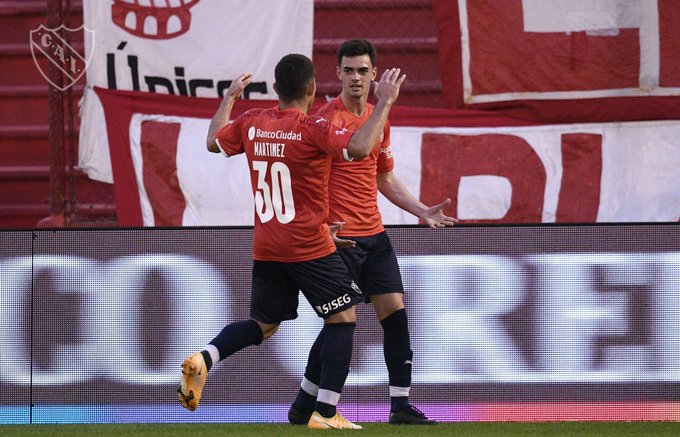 Independiente derrotó a Huracán y se metió en puestos de vanguardia