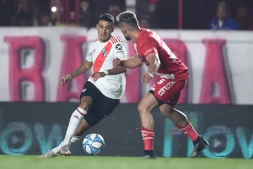 Sobre el final, River pudo cosechar un empate frente a Argentinos