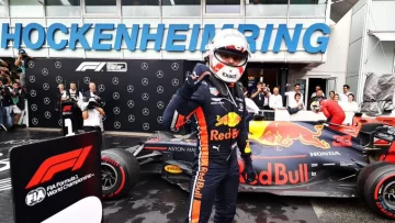 Verstappen se llevó el triunfo en una carrera de locos en Alemania