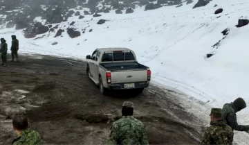 Tres montañistas muertos y tres desaparecidos por un alud en un volcán de Ecuador