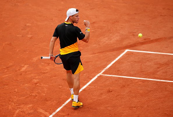 Schwartzman ganó en sets corridos y Coria se despidió