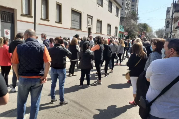 Entregarán números a las personas que a las 18 estén en la filas para votar en CABA