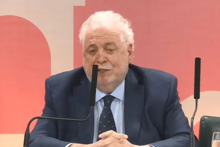 Ginés González: “La ley respeta la objeción pero no puede quedarse sin respuesta institucional”