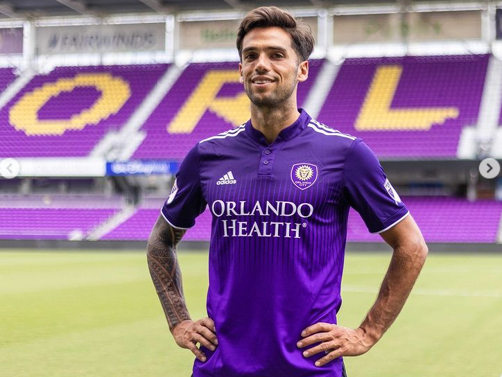 Emmanuel Mas lució la camiseta de su flamante club, el Orlando City de la MLS de Estados Unidos