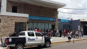 Entraron a robar un Banco Nación y antes de fugarse mataron a un cajero