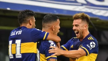 Boca goleó a Godoy Cruz y no se baja de la lucha por el título