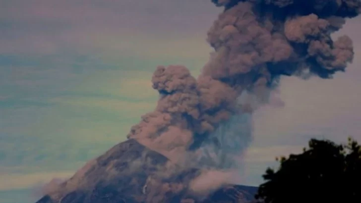 El Volcán de Fuego entró en erupción en Guatemala