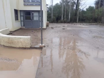 El listado de escuelas que siguen sin clases este martes por la lluvia