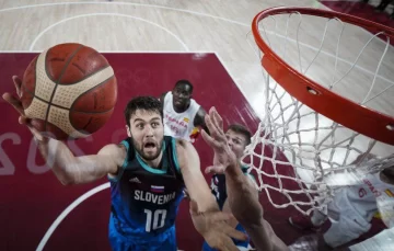 Eslovenia derrotó a España 95-87 y Argentina tiene rival