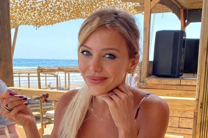 Evangelina Anderson metió topless y los fans que hicieron zoom vieron lo inimaginable