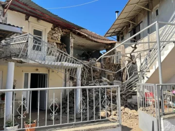 [VIDEOS] Imágenes de los efectos del terremoto de magnitud 6,3 que sacudió a Grecia