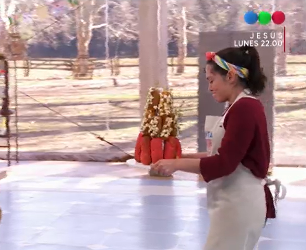 Bake Off: a Samanta se le cayó parte de su postre cuando lo llevaba hasta el jurado