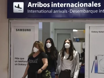 Reabren las fronteras para turistas de países limítrofes, sin cuarentena, pero con PCR