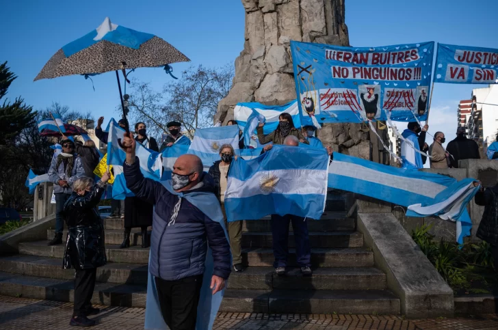 Tensa vigilia frente al Congreso que hoy vota la reforma judicial