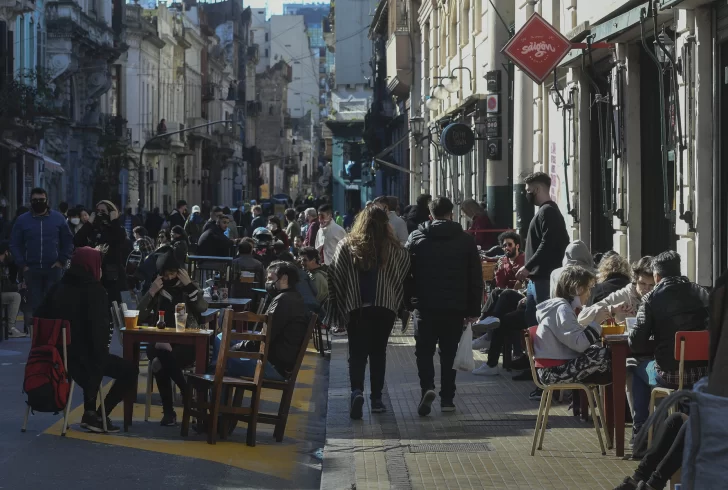 Nuevas peatonales: dudas de expertos y festejos de los comerciantes porteños