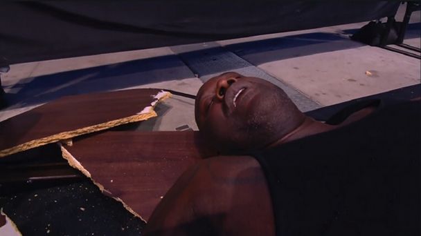 Shaquille O’Neal debutó en la lucha libre pero terminó en el hospital