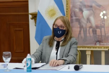 Alicia Kirchner le pidió la renuncia a todo su gabinete luego de la gran derrota electoral