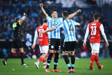 En el duelo de Avellaneda, Racing se mide con Independiente