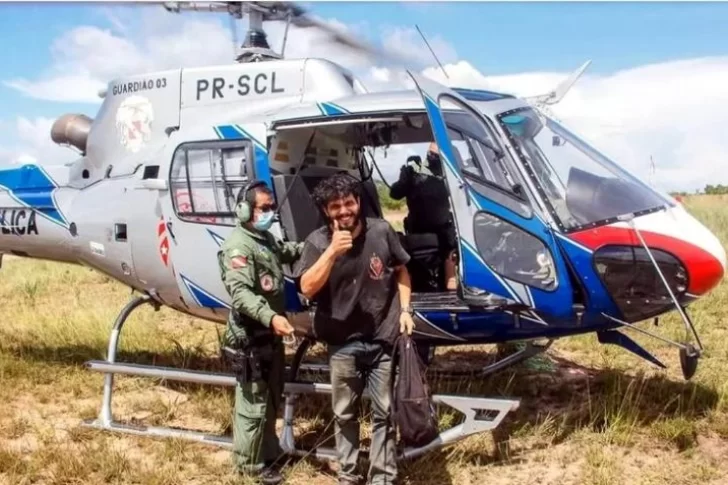 Su avión cayó en el Amazonas y sobrevivió solo por 38 días