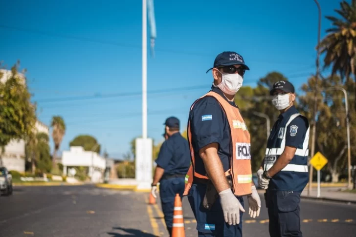 Ponen mas policías en la calle para evitar reuniones por el Día de la Primavera