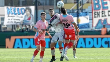 Emmanuel Mas y Rubén Botta sufrieron una dura derrota con Colón