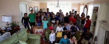 La historia de una familia con 31 hijos se volvió viral por su conviviencia en cuarentena