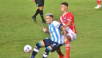 Argentinos Juniors venció a Racing en el estadio Diego Maradona