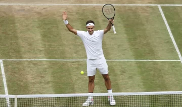 Federer llegó a la final sin ceder sets y definirá el torneo frente a Cilic