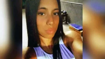 Una joven de 21 años fue asesinada de 14 puñaladas en una pensión en Rosario