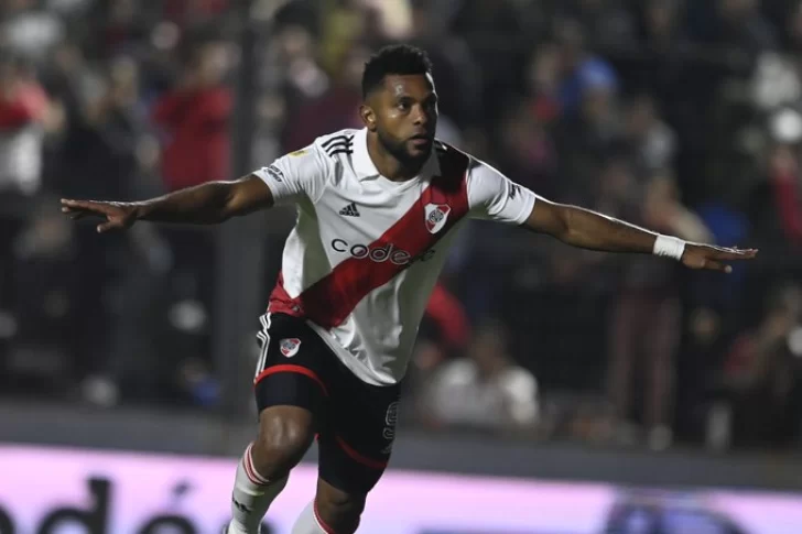 Borja le dio la victoria a River y sigue subiendo en la tabla