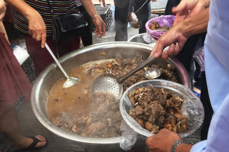 Se realiza en China el festival de comida más cruel y sangriento