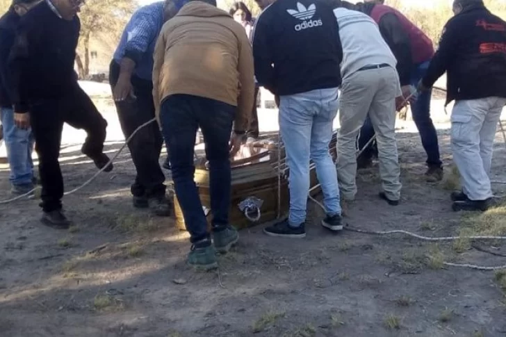 Una renuncia y una suspensión tras el escándalo en el cementerio de Ullum