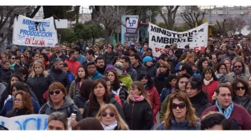 Chubut: se suspendió la sesión para aprobar la “gran minería” por el fuerte repudio social