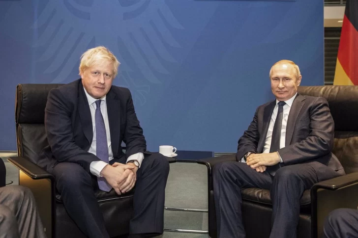 Rusia prohibió el ingreso al país a Boris Johnson y otros funcionarios británicos