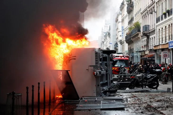 Francia relajará las restricciones anticovid en febrero, a pesar de récord de nuevos casos