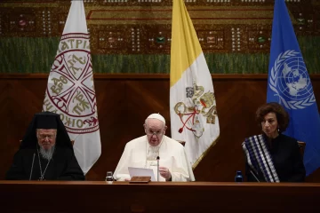 El Papa advirtió que el cambio climático “amenaza la vida en la Tierra”