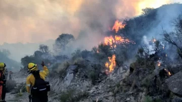 En medio del viento, Bomberos sofocó al menos 19 incendios en San Juan