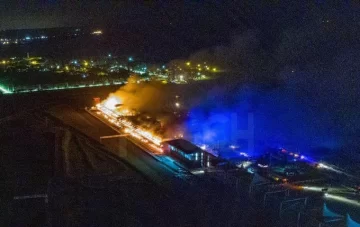 Un voraz incendio consumió buena parte del autódromo de Termas de Río Hondo