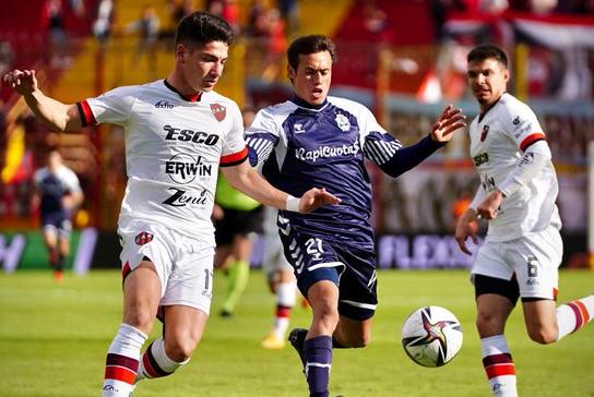 Francisco Álvarez fue titular en la victoria y clasificación de Patronato