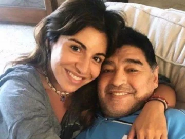 Maradona “fumaba marihuana con ‘Charly’ Ibánez” y le daban una “pastilla misteriosa”